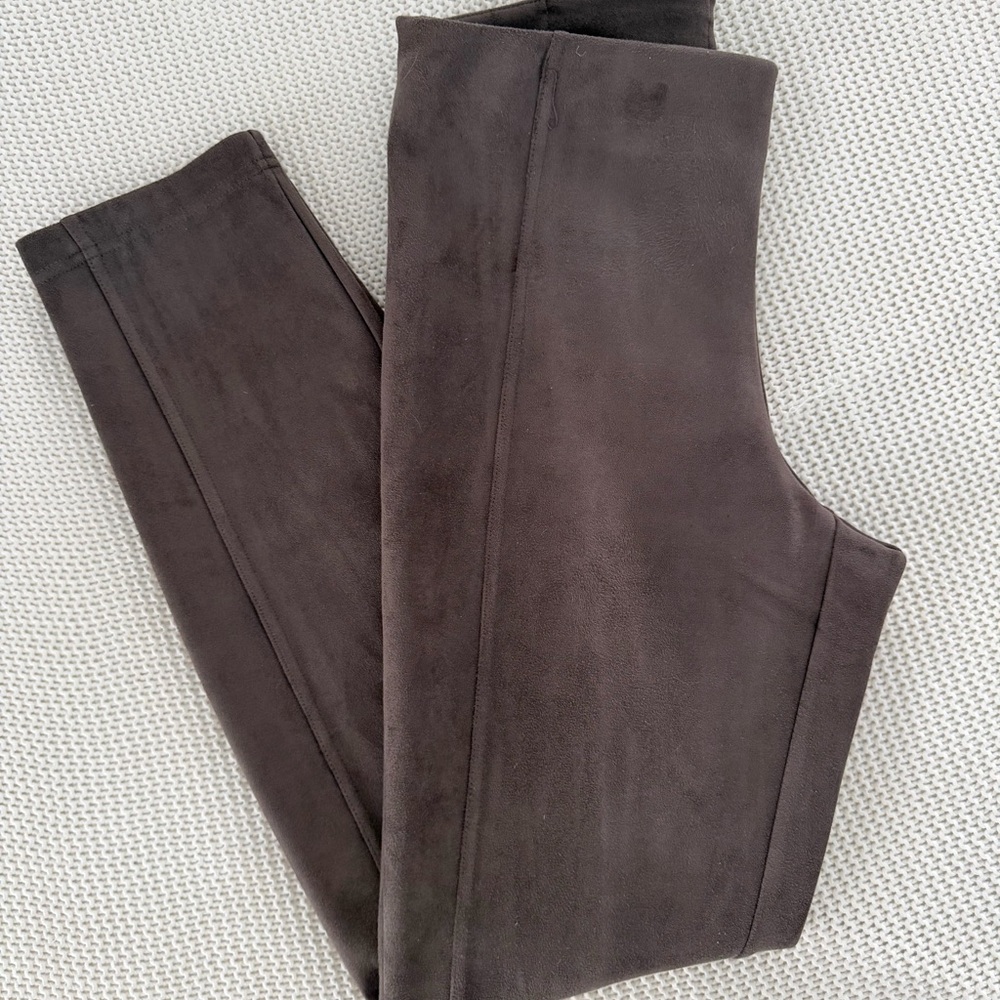 Tahari Chocolate Brown Suede Pants
